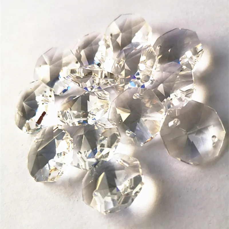 Top Quality 500pcs/lot 16mm Faceted Cuts Crystal Octagon Beads in 2Holes DIY Wedding Garland Strand Beads For Home Decoration 
Top Quality 500pcs/lot 16mm Faceted Cuts Crystal Octagon Beads in 2Holes DIY Wedding Garland Strand Beads For Home Decoration