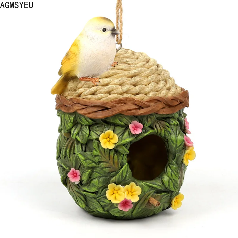 AGMSYEU Pastoral Style Bird House Resin Crafts Outdoor Bird House Winter Warm Bird Nest Hanging Nest Garden Decoration
AGMSYEU Pastoral Style Bird House Resin Crafts Outdoor Bird House Winter Warm Bird Nest Hanging Nest Garden Decoration