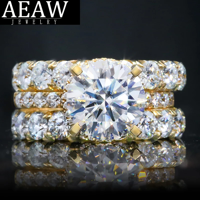 2.0carat 8.0mm DF Color Excellent Cutting Round Moissanite Engagement Ring Set with 3mm Round Moissanite Band 18K Yellow Gold
2.0carat 8.0mm DF Color Excellent Cutting Round Moissanite Engagement Ring Set with 3mm Round Moissanite Band 18K Yellow Gold