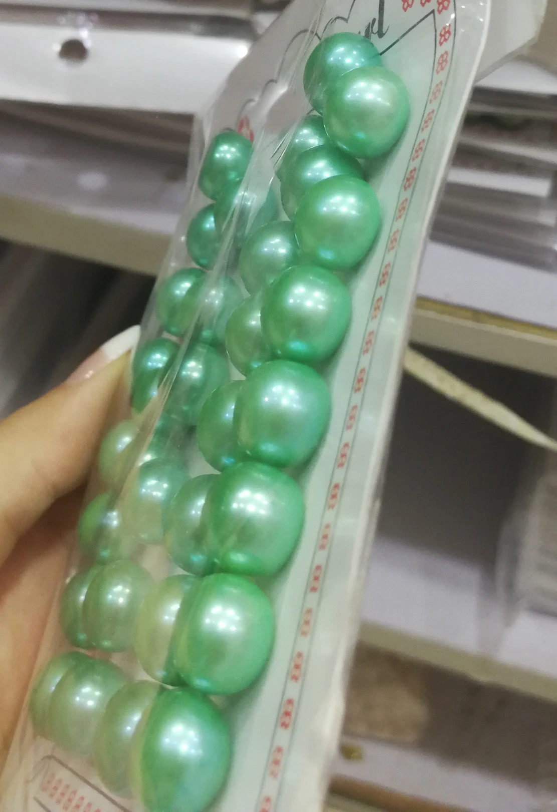 32Pcs green pearls 11-12mm Pearl Plum Half Hole Drilled Pearl Super Luster Button Natural Freshwater pearl Loose Beads
32Pcs green pearls 11-12mm Pearl Plum Half Hole Drilled Pearl Super Luster Button Natural Freshwater pearl Loose Beads