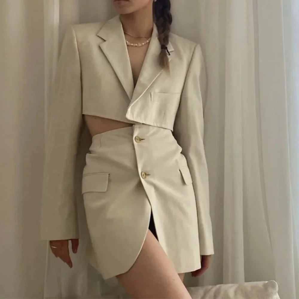 Women Two Piece Sets Matching Set Blazer and Skirts Female England Style Navel Exposed Short Empire Blazer Femme Short Set
Women Two Piece Sets Matching Set Blazer and Skirts Female England Style Navel Exposed Short Empire Blazer Femme Short Set