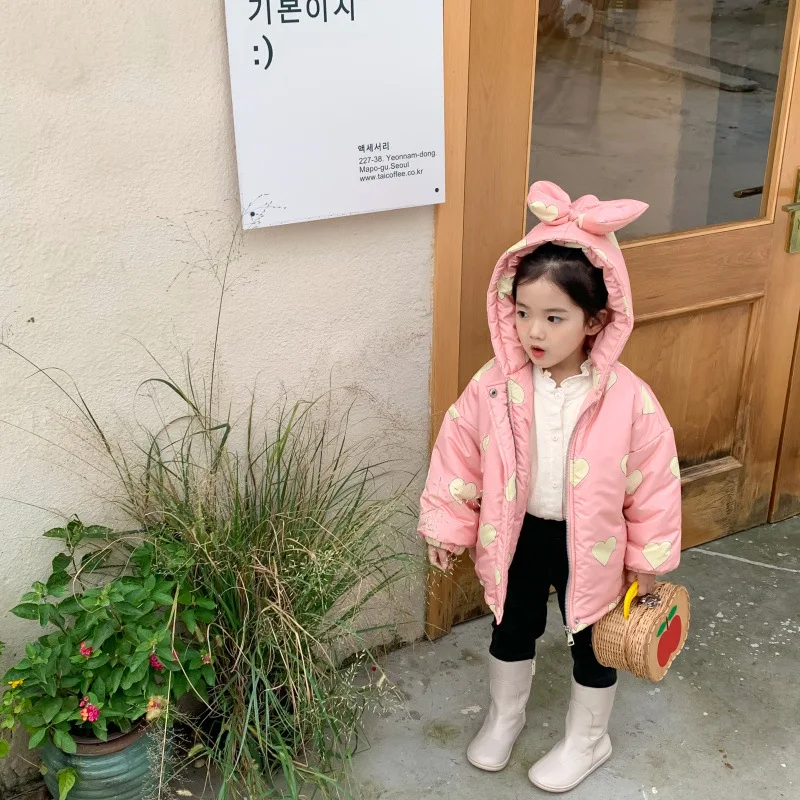 2021 Winter Kids Clothes Solid Girls Coat Love Hooded Bow Thicken Cotton Jacket Outfit Baby Girl Clothes Winter
2021 Winter Kids Clothes Solid Girls Coat Love Hooded Bow Thicken Cotton Jacket Outfit Baby Girl Clothes Winter