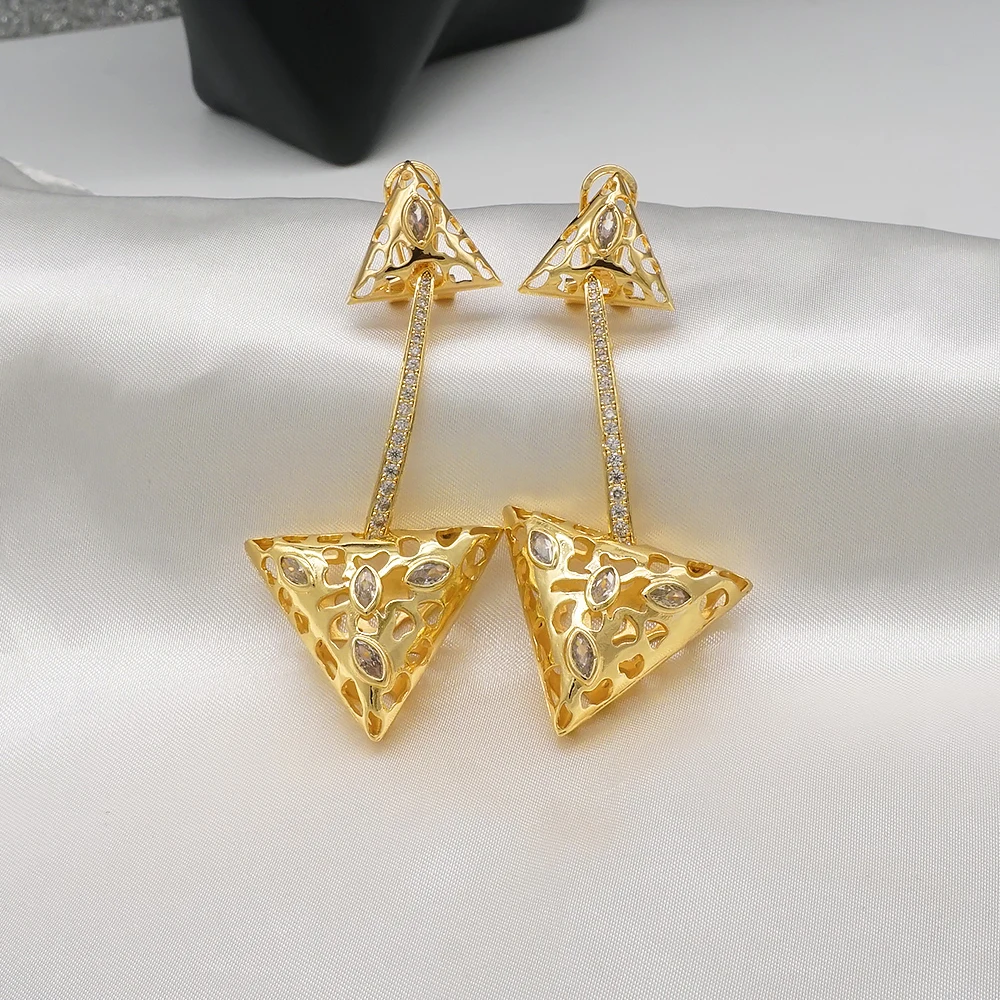 Fashion Jewelry Gold Luxury Large Triangle Drop Dangle Wedding Party Earring For Women Accessories
Fashion Jewelry Gold Luxury Large Triangle Drop Dangle Wedding Party Earring For Women Accessories