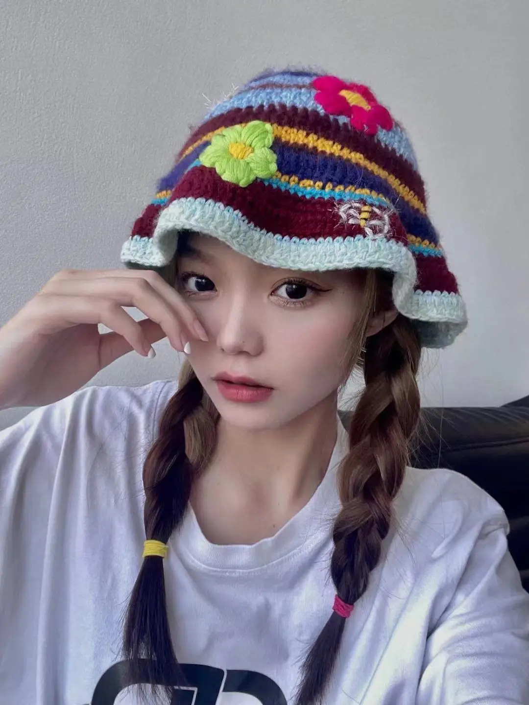 2021 Autumn and Winter Fashion Rainbow Flower Wool Hip Hop Bucket Hat Women Fashion Color Matching Striped Fisherman Hat Women
2021 Autumn and Winter Fashion Rainbow Flower Wool Hip Hop Bucket Hat Women Fashion Color Matching Striped Fisherman Hat Women