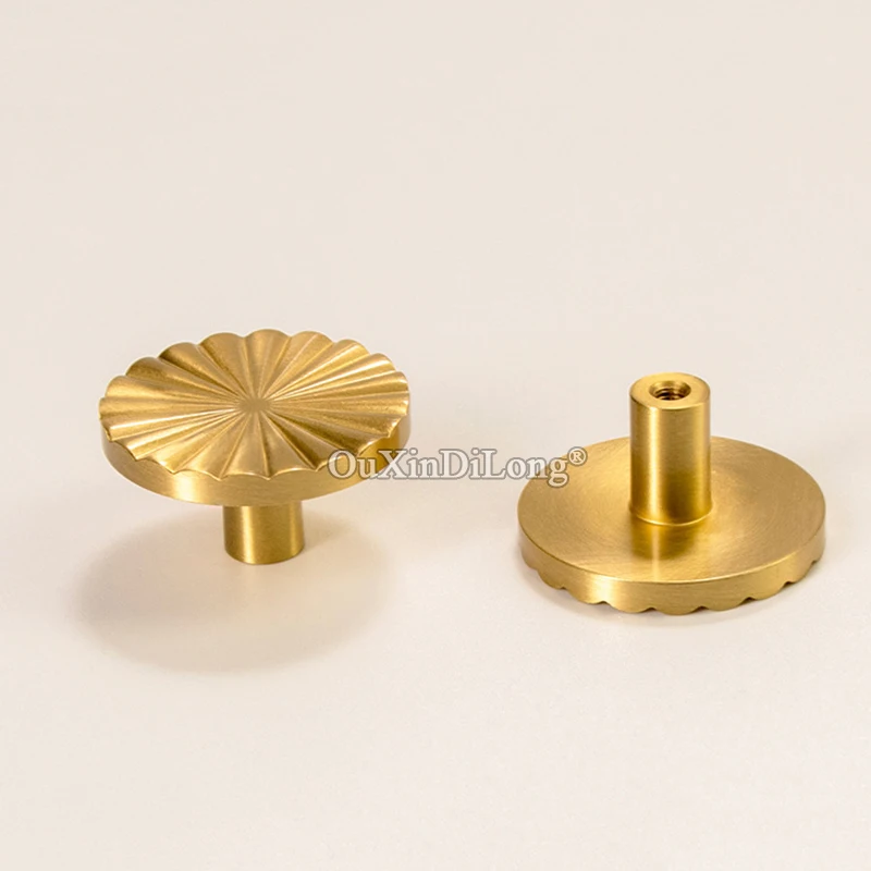 Beauty 10PCS Solid Brass Sun Flower Furniture Door Handles Drawer Pulls Cupboard Wardrobe Kitchen TV Wine Cabinet Pulls Knobs
Beauty 10PCS Solid Brass Sun Flower Furniture Door Handles Drawer Pulls Cupboard Wardrobe Kitchen TV Wine Cabinet Pulls Knobs