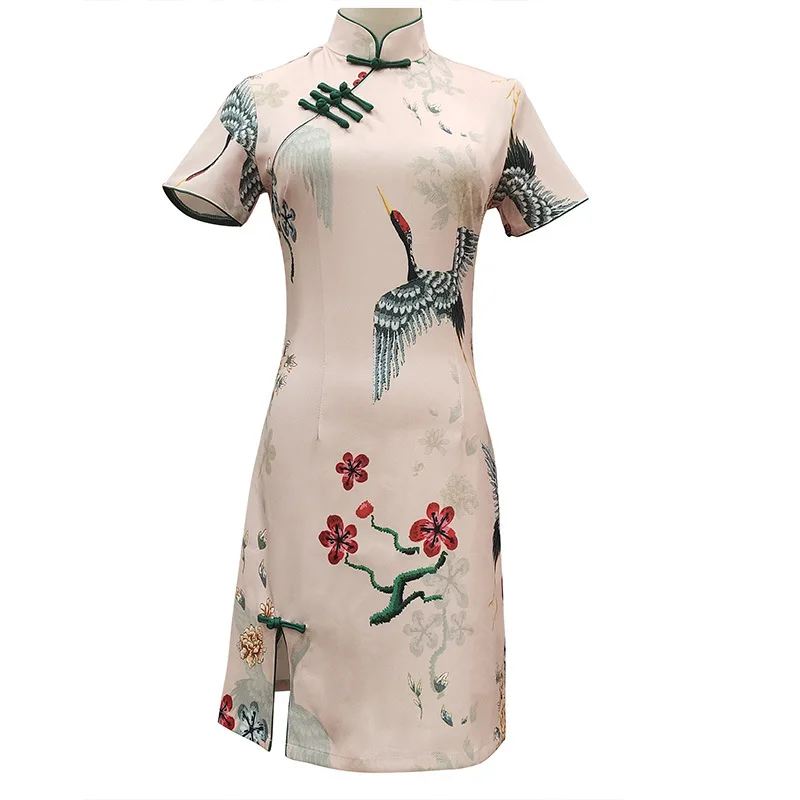 Short Silk Cheongsam 2021 New Female Improved Temperament Chinese Style Short Skirt Fashion Slim Sexy Cheongsam Retro Style
Short Silk Cheongsam 2021 New Female Improved Temperament Chinese Style Short Skirt Fashion Slim Sexy Cheongsam Retro Style