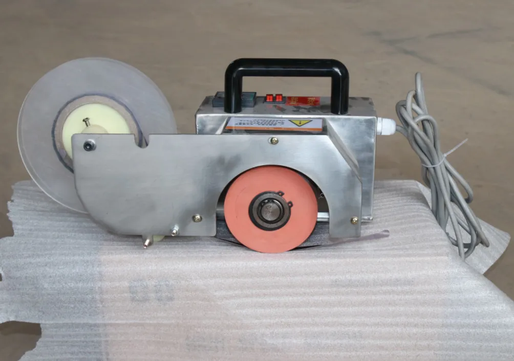 Woodworking portable thermal transfer edge banding machine ecological board edge banding small manual home improvement
Woodworking portable thermal transfer edge banding machine ecological board edge banding small manual home improvement