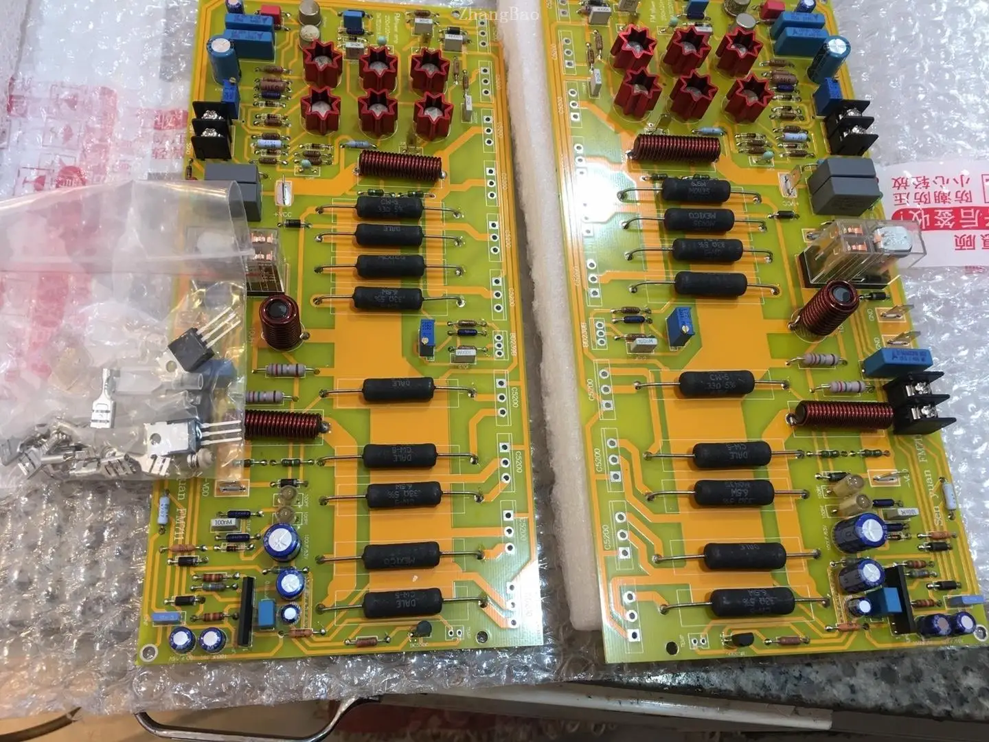 Hifi stereo digital power amplifier board 500W*2 4ohm Reference Swiss FM711 fever amplifier board
Hifi stereo digital power amplifier board 500W*2 4ohm Reference Swiss FM711 fever amplifier board