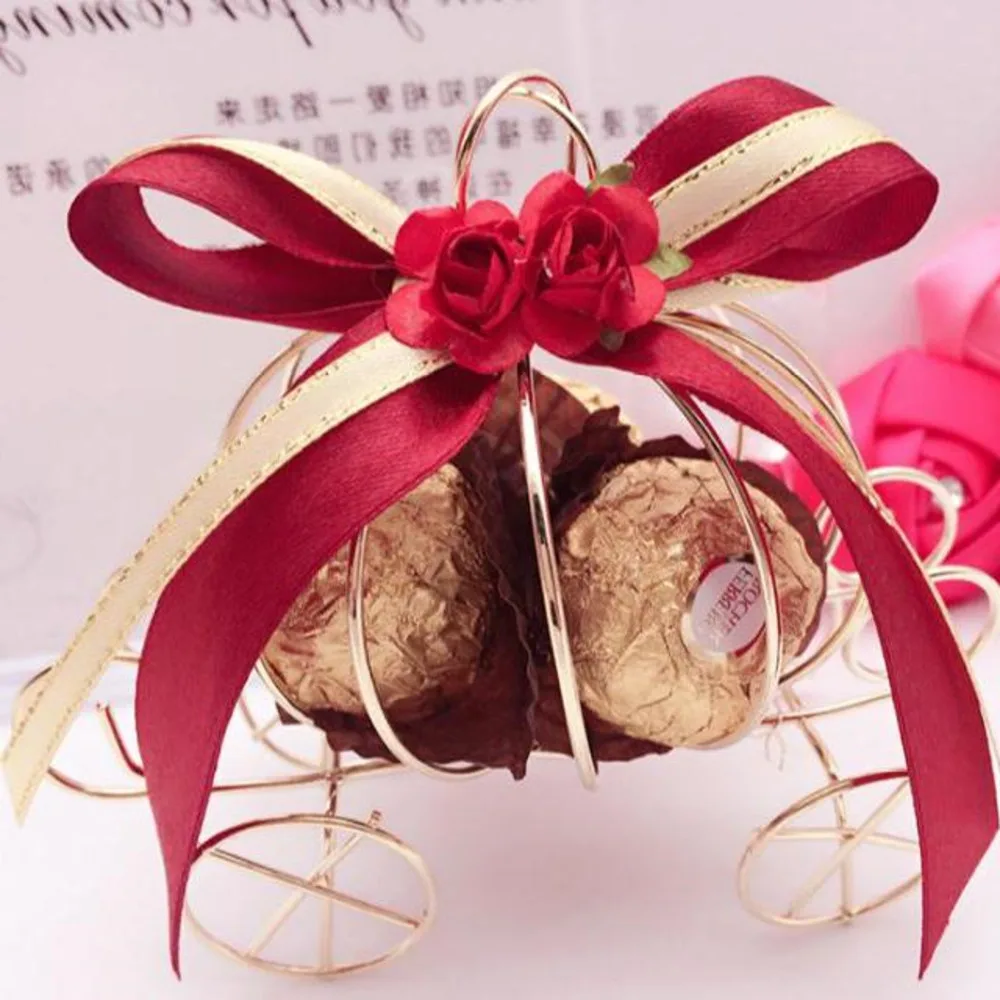 New European Creative Gold Matel Pumpkin Cart Crown Shaped Design Candy Boxes High Quality Party Wedding Favors Wholesale
New European Creative Gold Matel Pumpkin Cart Crown Shaped Design Candy Boxes High Quality Party Wedding Favors Wholesale