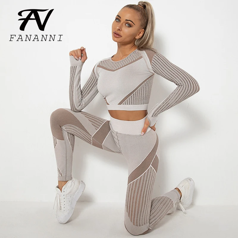 Seamless Hollow Out Yoga Long-Sleeved Two-Piece Suit Women'S Yoga Wear Sports Fitness Running Yoga Pants
Seamless Hollow Out Yoga Long-Sleeved Two-Piece Suit Women'S Yoga Wear Sports Fitness Running Yoga Pants