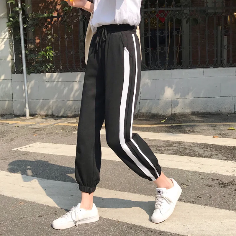 Spring Summer Trousers Stripe Loose Sweatpants Women Student Harem Pants Female Casual High Waist Crop Pants Joggers Sweatpants
Spring Summer Trousers Stripe Loose Sweatpants Women Student Harem Pants Female Casual High Waist Crop Pants Joggers Sweatpants