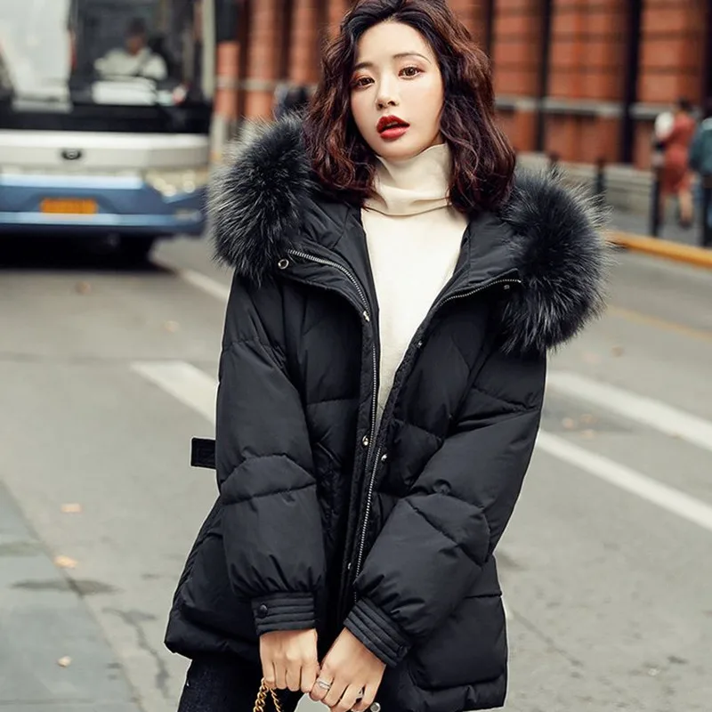 Women's Short Down Jacket with Fur Collar Hooded Thick Coat White Duck Down Loose Waist Warm Fashionable Outwear Winter
Women's Short Down Jacket with Fur Collar Hooded Thick Coat White Duck Down Loose Waist Warm Fashionable Outwear Winter