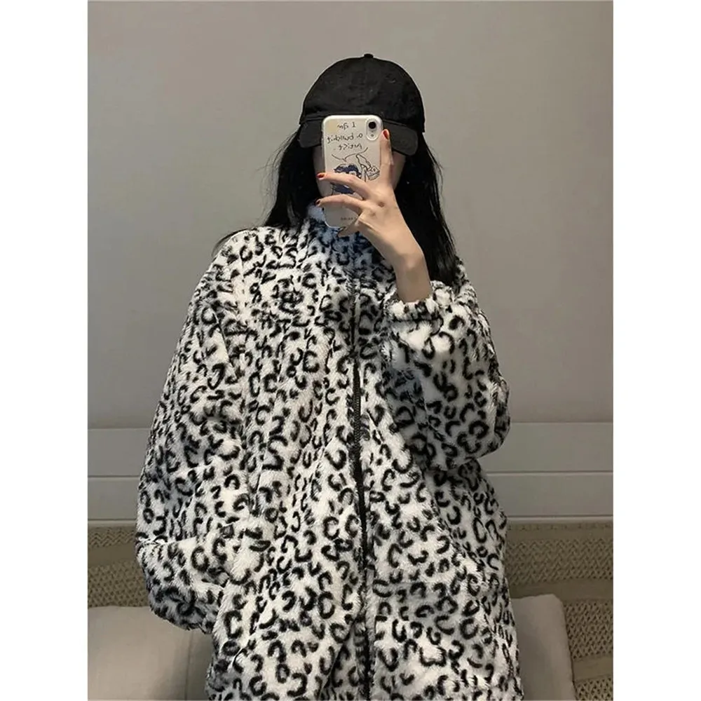 Loose Leopard Print Korean Harajuku Vintage Coat Women Thicken Warm Streetwear High Street Jacket Winter Aesthetic Parkas Female
Loose Leopard Print Korean Harajuku Vintage Coat Women Thicken Warm Streetwear High Street Jacket Winter Aesthetic Parkas Female