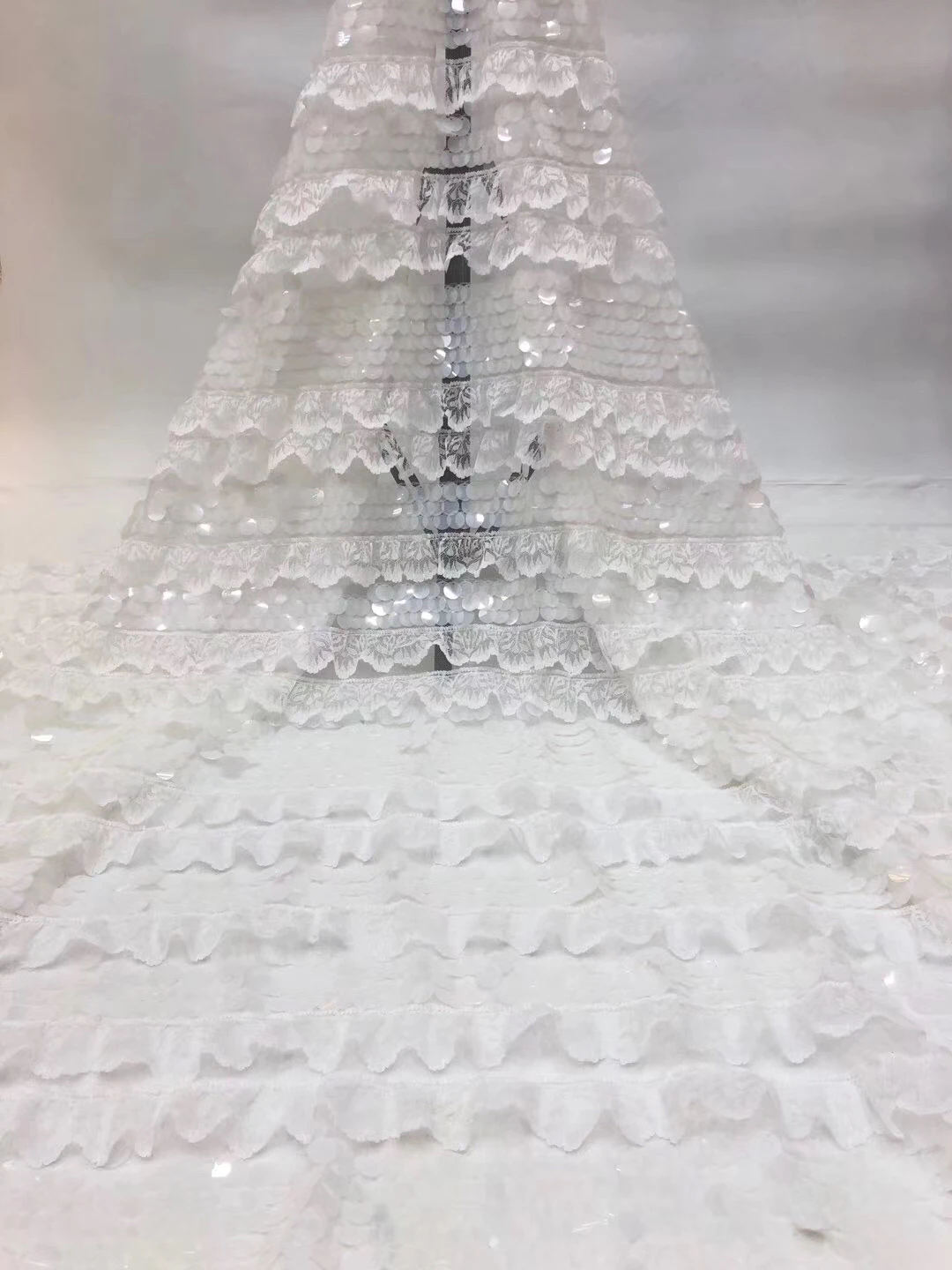African sequin lace fabric high quality 2022 Nigeria embroidered lace sequin lace fabric D3747
African sequin lace fabric high quality 2022 Nigeria embroidered lace sequin lace fabric D3747