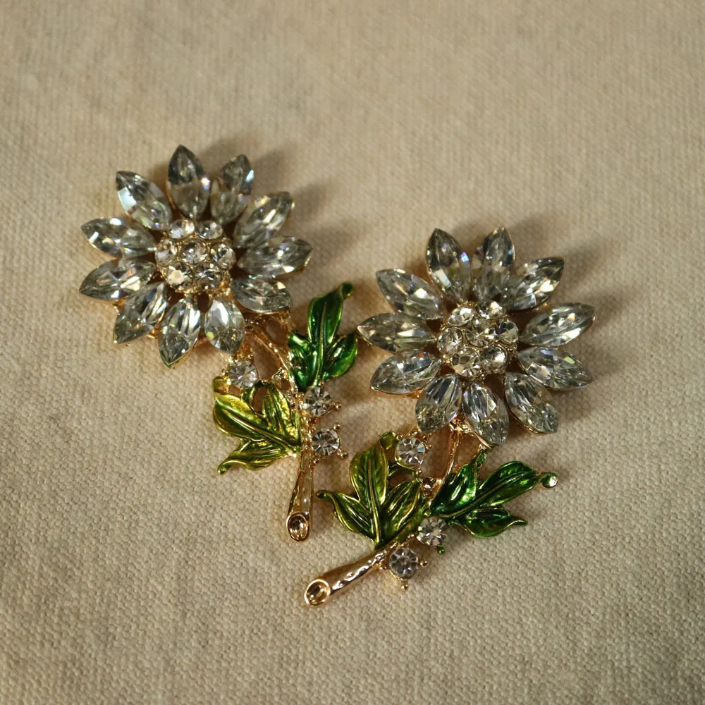 2pc/lot 3D flowers Patches for clothing DIY sew on sequin rhinestone parches Beaded applique bordados para bage
2pc/lot 3D flowers Patches for clothing DIY sew on sequin rhinestone parches Beaded applique bordados para bage