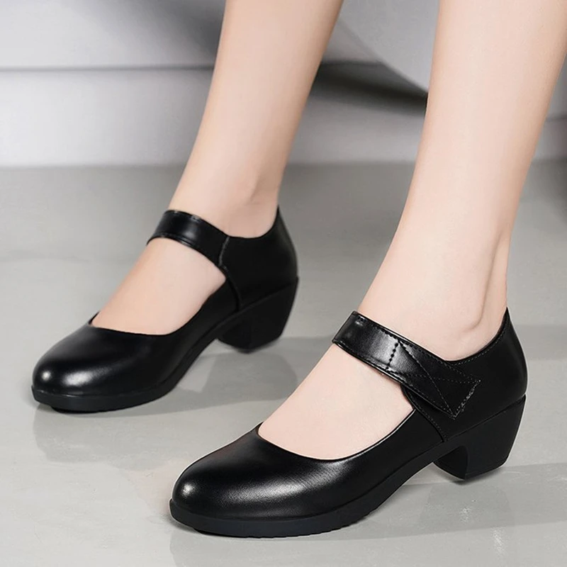women spring new leather pumps square toe casual fashion female mary janes party shoes ladies black low heels shoes plus size
women spring new leather pumps square toe casual fashion female mary janes party shoes ladies black low heels shoes plus size