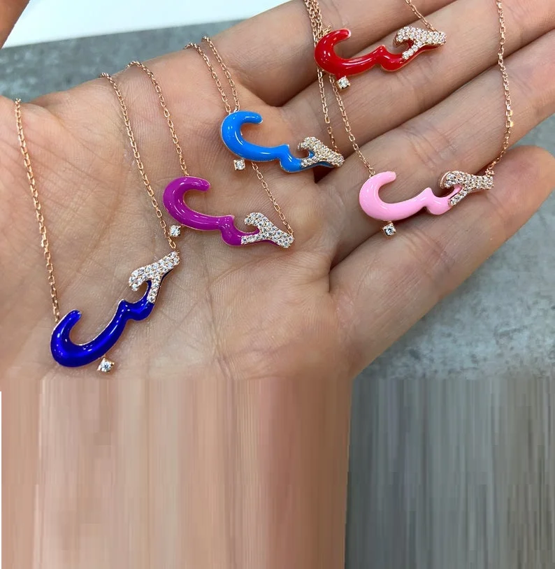 Ожерелье с неоновым эмалированным кулоном с буквами Micro Pave 5A CZ Rose Золотой, цветной
Ожерелье с неоновым эмалированным кулоном с буквами Micro Pave 5A CZ Rose Золотой, цветной