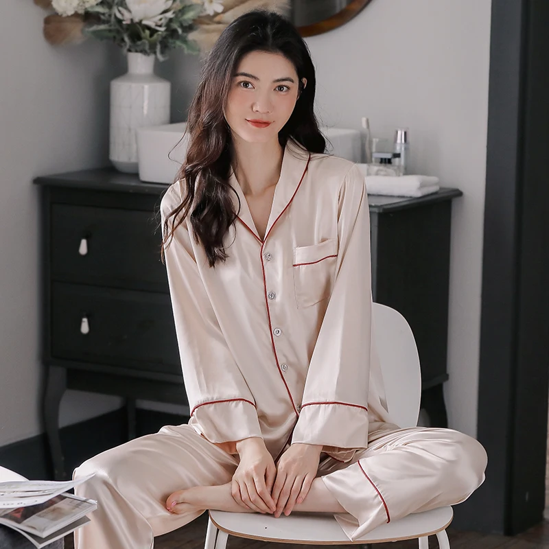 Spring Autumn Satin Silk Women Pajamas Set Long Sleeve Turn-down Collar Solid Sleepwear Loose Soft Female Nighty
Spring Autumn Satin Silk Women Pajamas Set Long Sleeve Turn-down Collar Solid Sleepwear Loose Soft Female Nighty