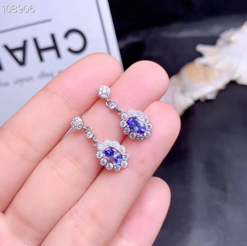 Natural tanzanite stud earrings, beautiful colors, 925 silver exquisite craftsmanship, latest design,
Natural tanzanite stud earrings, beautiful colors, 925 silver exquisite craftsmanship, latest design,