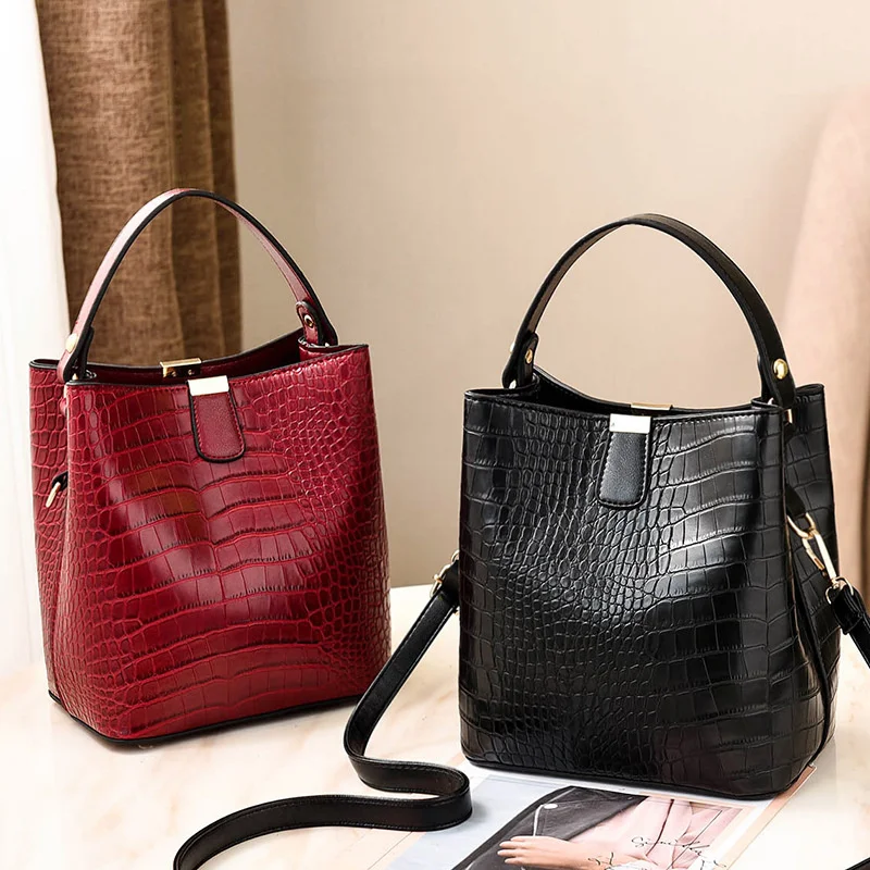 Women Messenger Bags Shoulder Bag Hand Pu Leather Handbags Large-capacity 2024 New Women's Fashion Casual Bucket Sac Main Femme
Women Messenger Bags Shoulder Bag Hand Pu Leather Handbags Large-capacity 2024 New Women's Fashion Casual Bucket Sac Main Femme