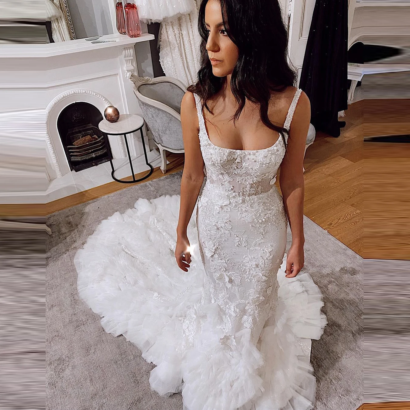 New Designer Mermaid Wedding Gowns Square Neck Sleeveless Backless With Train Ruffles Lace Bridal Wedding Dresses
New Designer Mermaid Wedding Gowns Square Neck Sleeveless Backless With Train Ruffles Lace Bridal Wedding Dresses
