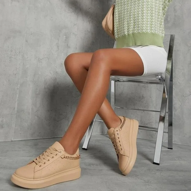 Spring Autumn Women Casual Shoes Sports Running Shoes Metal Chain Decoration Platform Flat Shoes for Female Sneakers Zapatillas
Spring Autumn Women Casual Shoes Sports Running Shoes Metal Chain Decoration Platform Flat Shoes for Female Sneakers Zapatillas