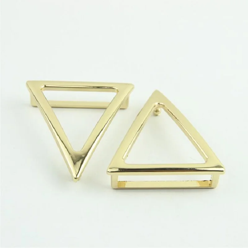 10pcs/lot high-end luggage and handbag hardware accessories, new women's bags triangle belt buckle buckle decoration
10pcs/lot high-end luggage and handbag hardware accessories, new women's bags triangle belt buckle buckle decoration