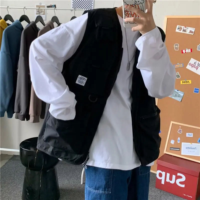 Autumn men's trend all-match vest personality multi-pocket outer black tooling vest sleeveless jacket
Autumn men's trend all-match vest personality multi-pocket outer black tooling vest sleeveless jacket