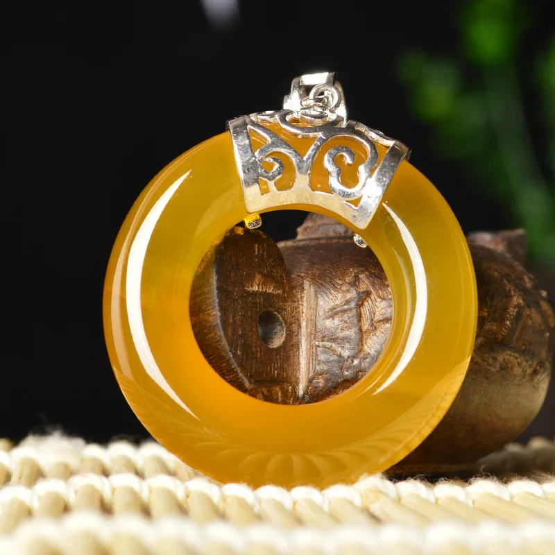Noble Jade Natural Imperial Purple Chalcedony Agate Ring Buckle Pendant Necklace Jewelry Accessories Neck Crafts Christmas Gifts
Noble Jade Natural Imperial Purple Chalcedony Agate Ring Buckle Pendant Necklace Jewelry Accessories Neck Crafts Christmas Gifts