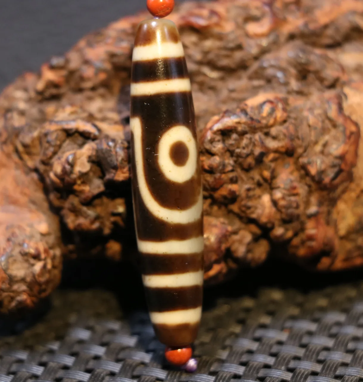 Magic Power Tibetan Old Agate Ivory Color 2 Eye Love dZi Bead Totem Pendant 2A++ LKbrother Sauces Top Quality UPD2100602A01
Magic Power Tibetan Old Agate Ivory Color 2 Eye Love dZi Bead Totem Pendant 2A++ LKbrother Sauces Top Quality UPD2100602A01