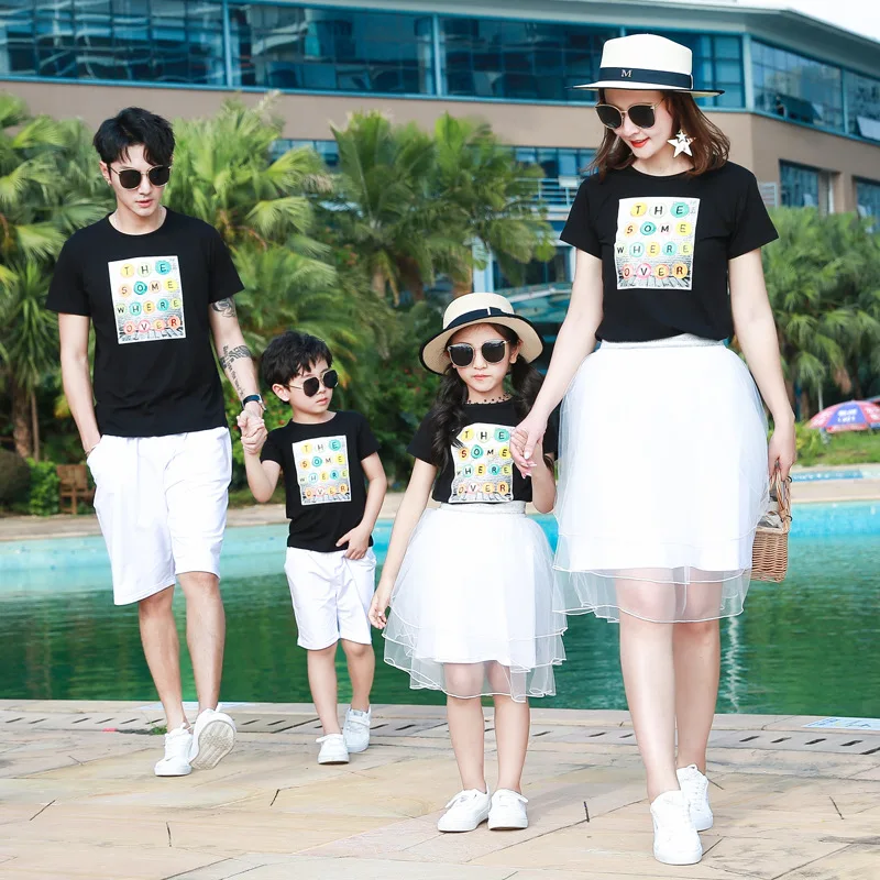 Family Matching Clothes Summer Dad Son T-shirt+Shorts Mom and Daughter Matching Mesh Dress Family Look Couple Matching Clothing
Family Matching Clothes Summer Dad Son T-shirt+Shorts Mom and Daughter Matching Mesh Dress Family Look Couple Matching Clothing