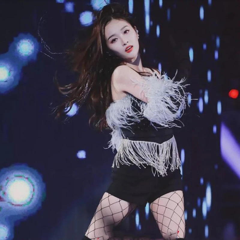 Feather Tassel Top Shorts Suit Jazz Dance Costume Sexy DJ Female Singer Stage Performance Nightclub Bar Dance Clothes DWY3461
Feather Tassel Top Shorts Suit Jazz Dance Costume Sexy DJ Female Singer Stage Performance Nightclub Bar Dance Clothes DWY3461