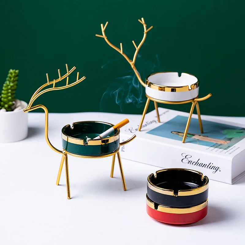 Hand painted gold ceramic ashtray light luxury Nordic style creative home study living room office simple desktop decoration
Hand painted gold ceramic ashtray light luxury Nordic style creative home study living room office simple desktop decoration