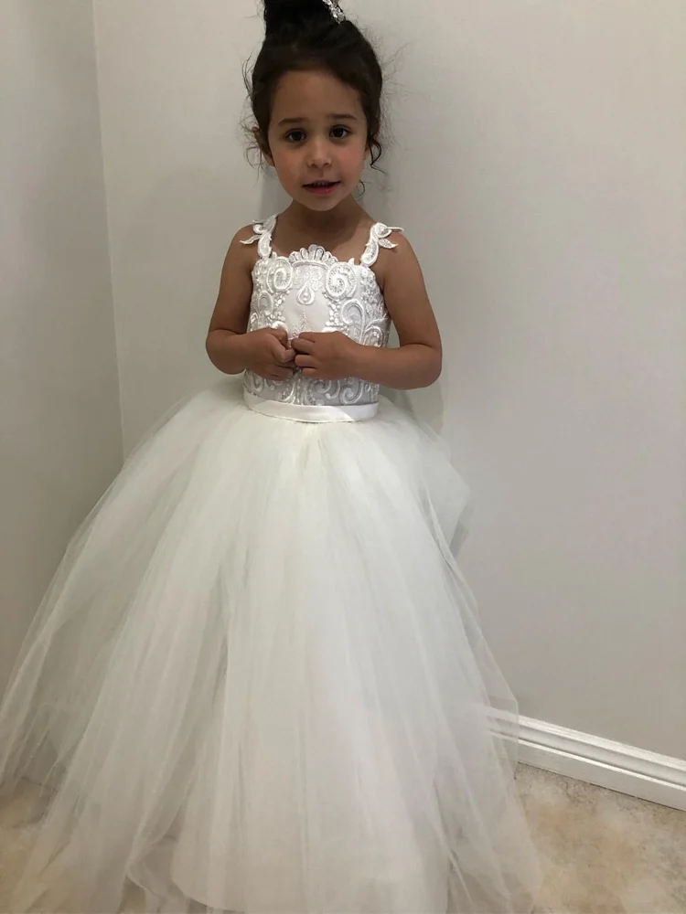White Tulle Flower Girl Dresses Ball Gown Sleeveless Applique Princess Kid Girl Birthday Pageant Holy Communion Dresses
White Tulle Flower Girl Dresses Ball Gown Sleeveless Applique Princess Kid Girl Birthday Pageant Holy Communion Dresses