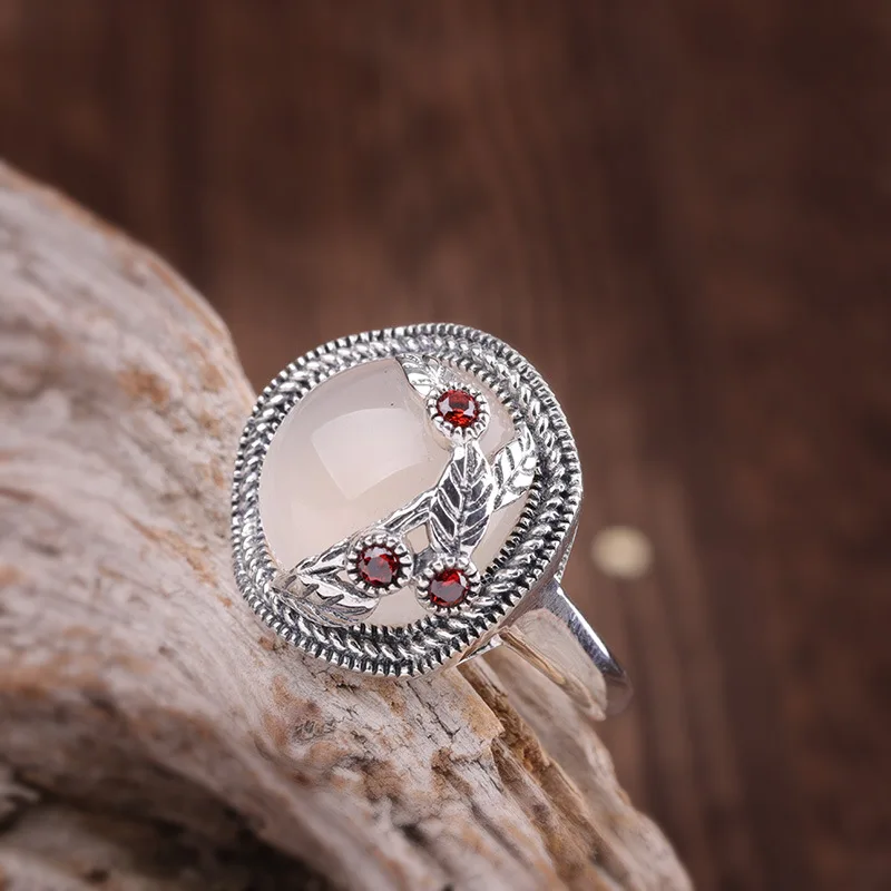 Uglyless Luxury Palace Stylish Women Natural White Gemstones Rings Chalcedony Flower Open Ring Real 925 Silver Leaf Jewelry R804
Uglyless Luxury Palace Stylish Women Natural White Gemstones Rings Chalcedony Flower Open Ring Real 925 Silver Leaf Jewelry R804