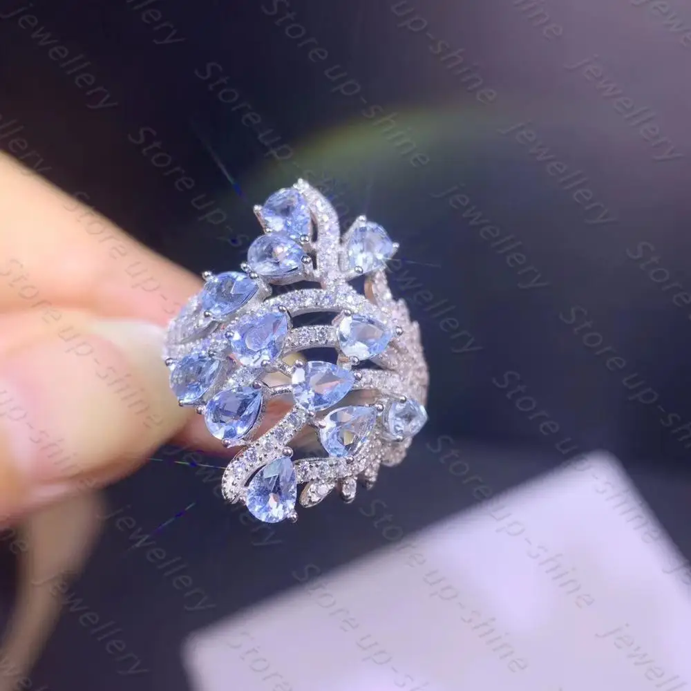 Exclusive new natural aquamarine 925 silver women's ring is pure and transparent, luxurious and elegant
Exclusive new natural aquamarine 925 silver women's ring is pure and transparent, luxurious and elegant
