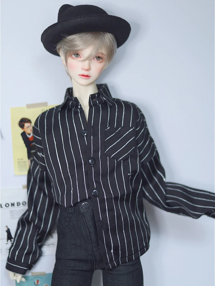 Новинка Одежда для куклы BJD осенний Топ для мальчиков черная полосатая атласная рубашка в форме летучей мыши с длинным рукавом для 1/3 1/4 аксессуары для куклы дяди
Новинка Одежда для куклы BJD осенний Топ для мальчиков черная полосатая атласная рубашка в форме летучей мыши с длинным рукавом для 1/3 1/4 аксессуары для куклы дяди