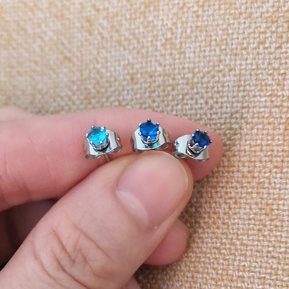 1* Stainless Steel Earrings With Mini 3mm Colorful Stones Zircons No Fade Allergy Free
1* Stainless Steel Earrings With Mini 3mm Colorful Stones Zircons No Fade Allergy Free