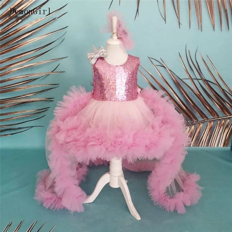 Glitter Baby Girl Dress Sleeveless Little Princess Birthday Party Dress First Communion Gown with Long Train
Glitter Baby Girl Dress Sleeveless Little Princess Birthday Party Dress First Communion Gown with Long Train