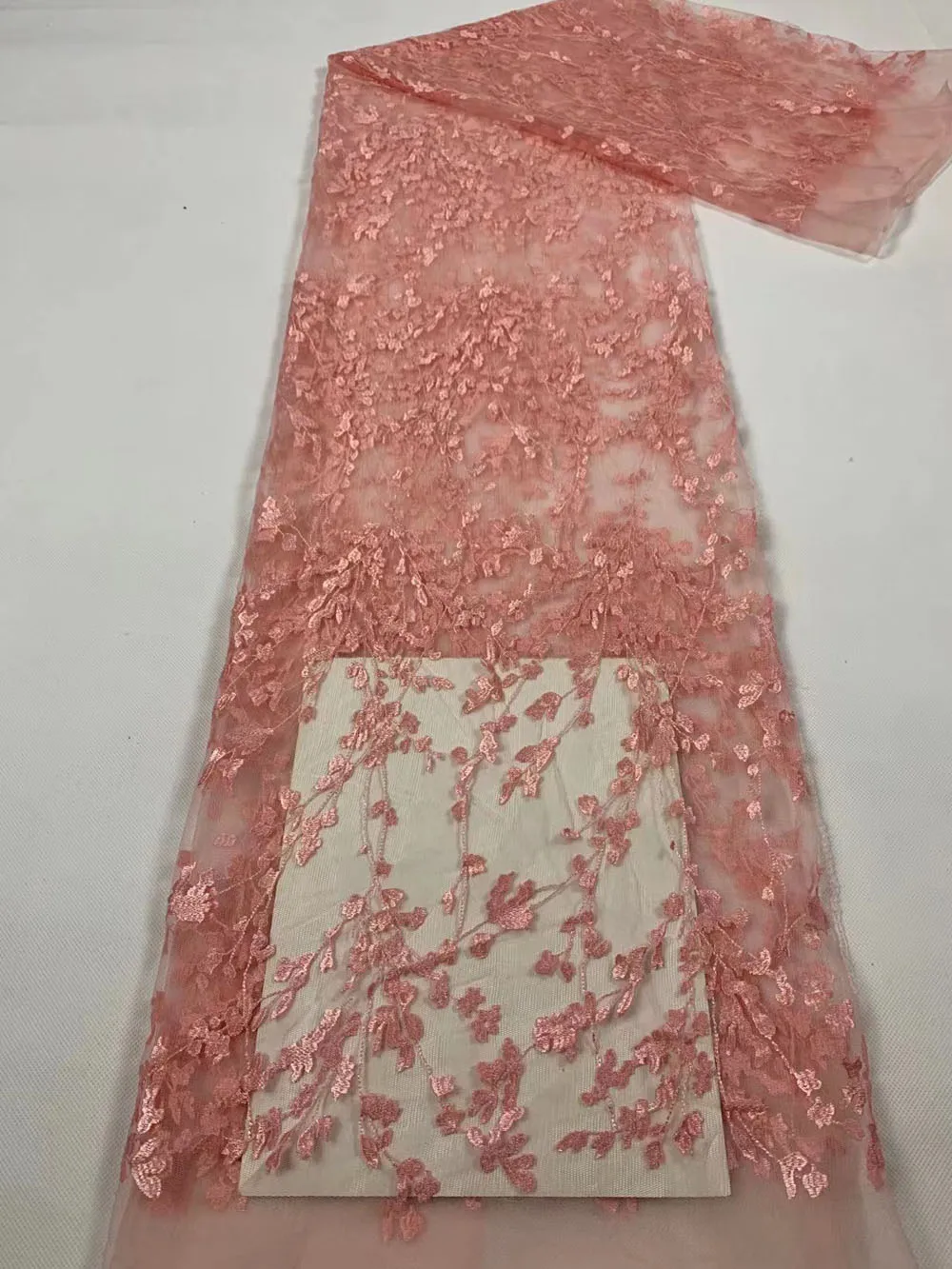 2021new Lace Fabric Plane Embroidery Flowers Tulle Mesh DIY Dress Skirt Children's Clothing Sewing Accessories 5 Yards Wholesale
2021new Lace Fabric Plane Embroidery Flowers Tulle Mesh DIY Dress Skirt Children's Clothing Sewing Accessories 5 Yards Wholesale
