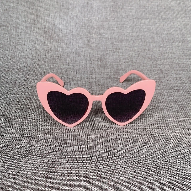 High Quality Heart Style Sunglasses Women Brand Designer Love Lolita Cat Eye Sun Glasses Party Eyewear Eye Glasses Shades UV400
High Quality Heart Style Sunglasses Women Brand Designer Love Lolita Cat Eye Sun Glasses Party Eyewear Eye Glasses Shades UV400