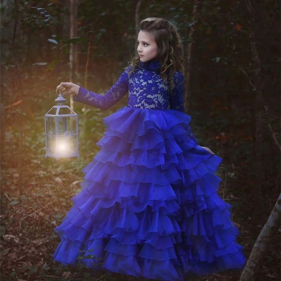 New Flower Girl Dresses Royal Blue High Neck Long Sleeves Ball Gown Lace Appliques First Communion Pageant Gowns
New Flower Girl Dresses Royal Blue High Neck Long Sleeves Ball Gown Lace Appliques First Communion Pageant Gowns