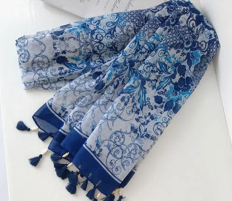2018 Hot Sale Vintage Flower Tassel Scarf Shawls Women Floral Scarves Wrap Beach Muffler Hijab Wholesale 10pcs/lot Free Shipping
2018 Hot Sale Vintage Flower Tassel Scarf Shawls Women Floral Scarves Wrap Beach Muffler Hijab Wholesale 10pcs/lot Free Shipping