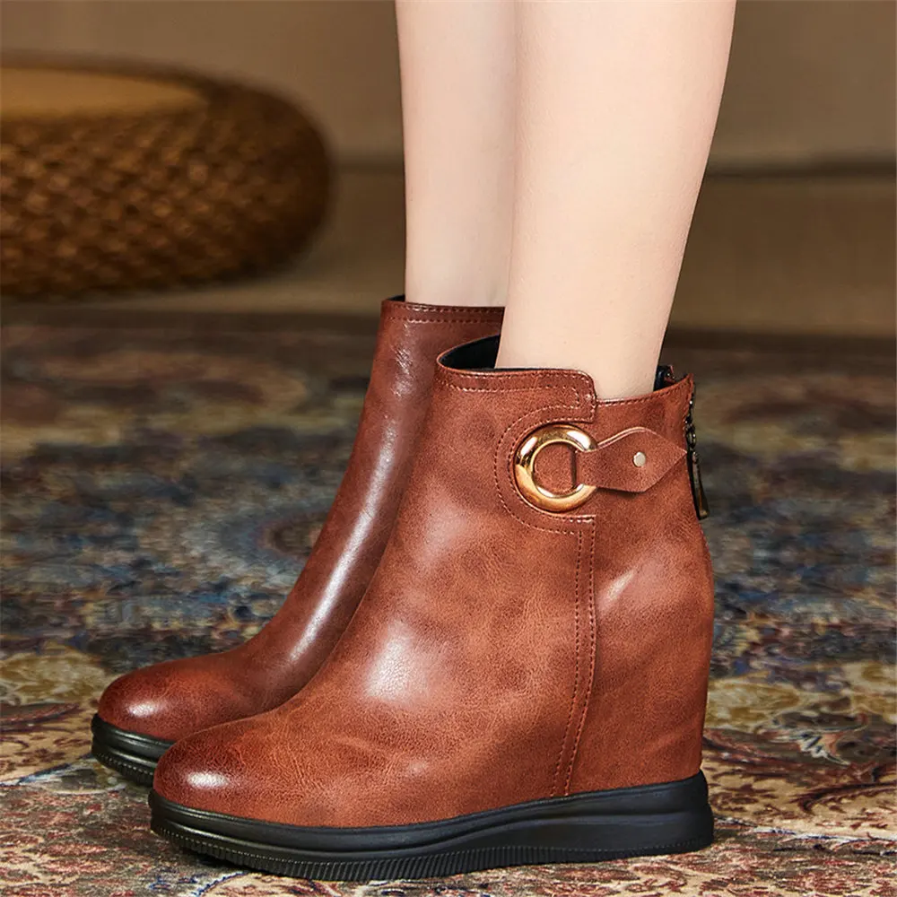 Winter Fashion Sneakers Women Genuine Leather Wedges High Heel Ankle Boots Female Warm Round Toe Platform Pumps Shoe Casual Shoe
Winter Fashion Sneakers Women Genuine Leather Wedges High Heel Ankle Boots Female Warm Round Toe Platform Pumps Shoe Casual Shoe