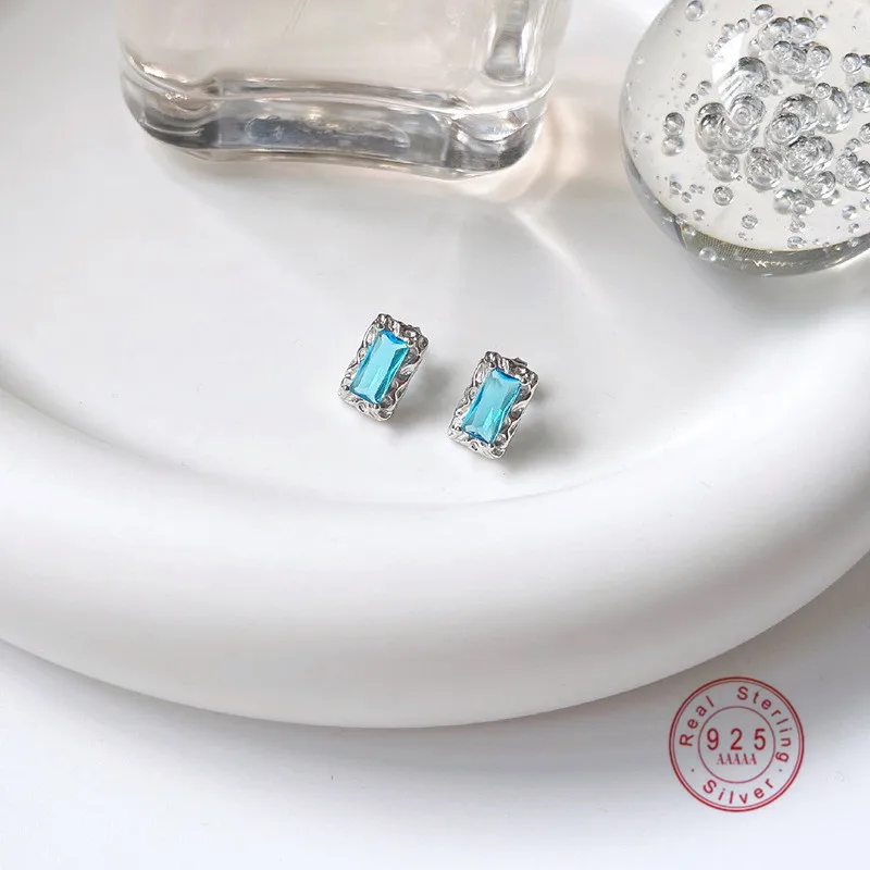 HI MAN 100% S925 Sterling Silver INS Geometric Rectangle Blue Crystal Stud Earrings Women Banquet All-match Jewelry
HI MAN 100% S925 Sterling Silver INS Geometric Rectangle Blue Crystal Stud Earrings Women Banquet All-match Jewelry