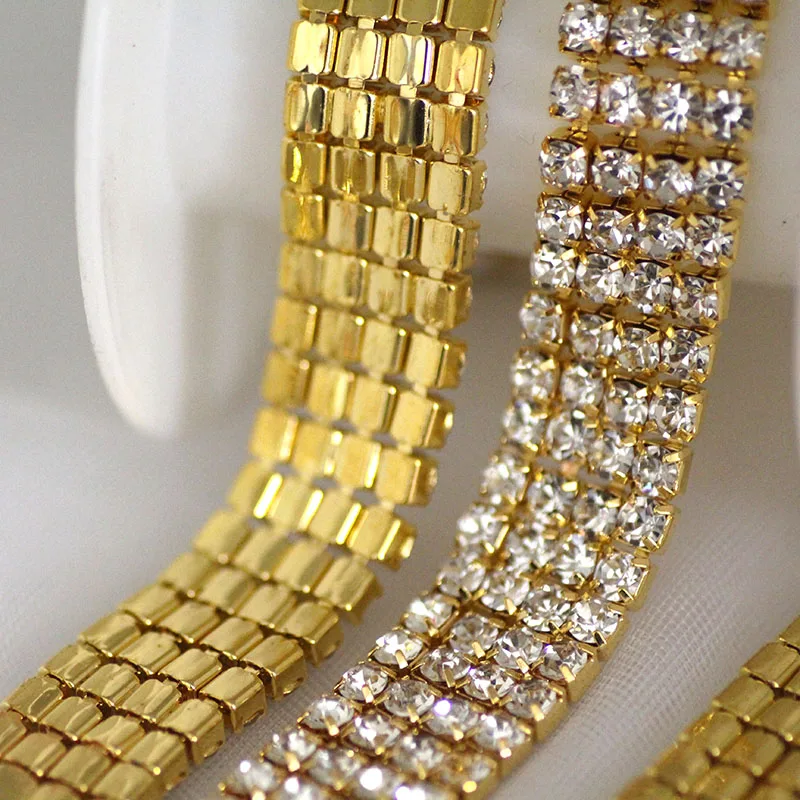 4 rows 16mm wide Crystal rhinestone cup chain with Golden flatback base Rhinestone Trim Wedding Dress belt Clohting Decoration
4 rows 16mm wide Crystal rhinestone cup chain with Golden flatback base Rhinestone Trim Wedding Dress belt Clohting Decoration