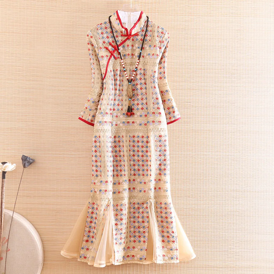 High-end Autumn Women Vintage V-neck Qipao Dresses Royal Embroidery Elegant Lady Mermaid Party Embroidered Slim Dress S-XXL
High-end Autumn Women Vintage V-neck Qipao Dresses Royal Embroidery Elegant Lady Mermaid Party Embroidered Slim Dress S-XXL