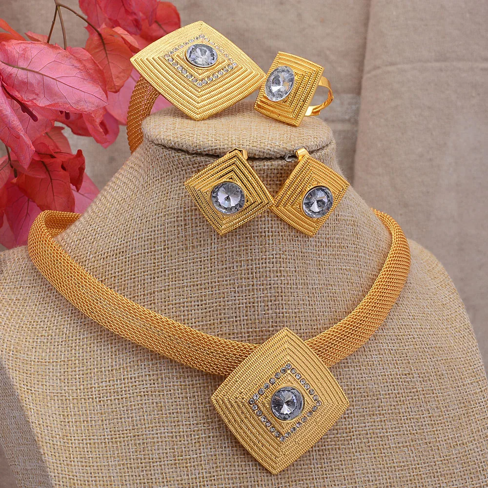 Dubai Jewelry Sets Gold Color Necklace Bracelet Rings Earring Set For Women African France Wedding Party 24K Jewelry Bridal Gift
Dubai Jewelry Sets Gold Color Necklace Bracelet Rings Earring Set For Women African France Wedding Party 24K Jewelry Bridal Gift