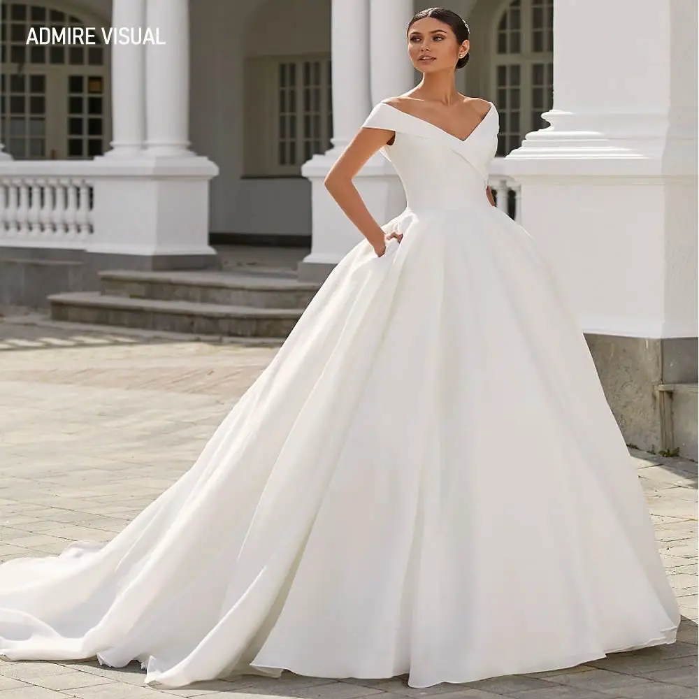 Newest Wedding Dress Ball Gown Satin V-Neck Neckline Short Sleeves Off The Shoulder Customized Bride Gown Vestidos De Novia
Newest Wedding Dress Ball Gown Satin V-Neck Neckline Short Sleeves Off The Shoulder Customized Bride Gown Vestidos De Novia