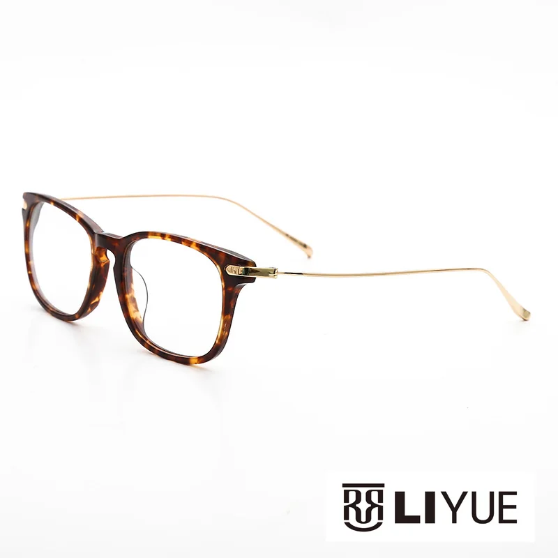 2021 Brand Design Reading Glasses for Men Women Folding Spectacles Frame Hyperopia Glasses eyewear +1.0 +1.5 +2.0 +2.5 +3.0 +3.5
2021 Brand Design Reading Glasses for Men Women Folding Spectacles Frame Hyperopia Glasses eyewear +1.0 +1.5 +2.0 +2.5 +3.0 +3.5